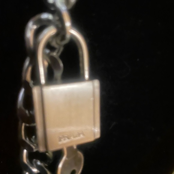 Silver belt chain with a Prada lock and key - Picture 5 of 15